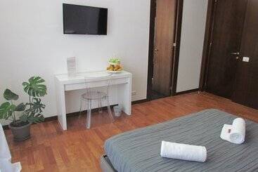 تختخواب و صبحانه Room 56