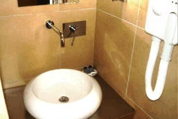 בית מלון כפרי Aegli