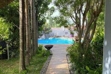 تختخواب و صبحانه Villa Oté