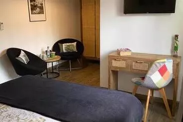 تختخواب و صبحانه Villa Oté