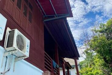 Sunrise Riverside Pool Hostel