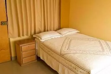 ユースホステル Hostal Mendieta