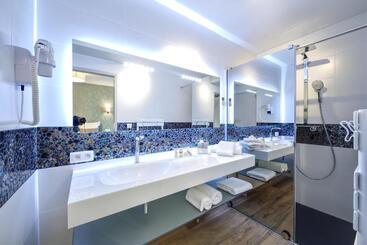 Отель Au Fil De L'eau