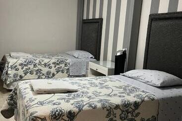 هتل Hostal Rio Piedra