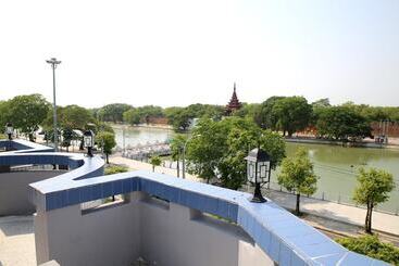 Mansion Hostel Mandalay