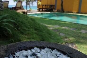 Отель Villa Kusum