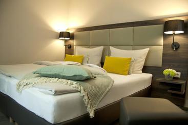 Hotel Am Moosrain Garni