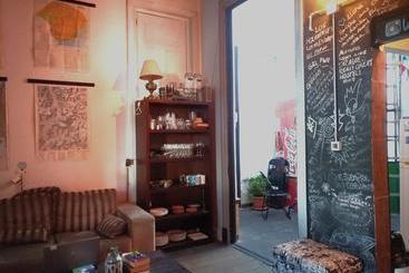 ユースホステル Casa Mutante