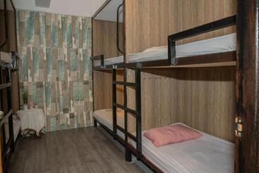 Hostel Escape Backpackers Kk