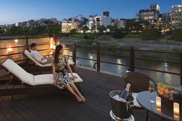 בית מלון כפרי Villa Pontocho Kyoto