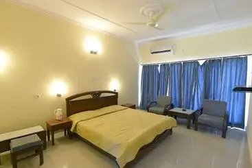 Hotel Shikra Tourist Resort