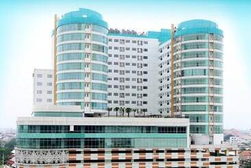 Harris Hotel Sentraland