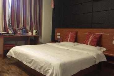 Thank Inn Chain Hotel Shangxi Changzhi Daqing Road