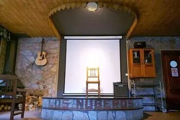 Albergue Los Nuberos   Hostel