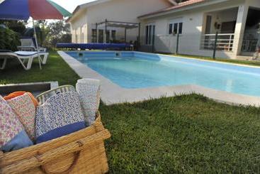 Casa De Trajinha B&b