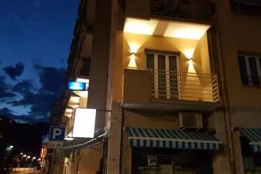 هتل Albergo Aduepassi & Servizio Bike Shuttle