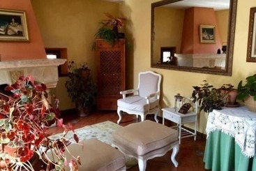 Отель Posada La Casona De Ucieda