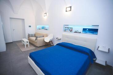 민박 Il Viaggiatore Via Indipendenza 2