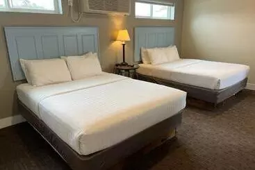 Julie's Park Cafe & Motel