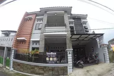 Retkeilymaja Innbox Capsule