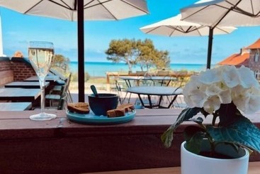 Отель Hôtel De La Terrasse