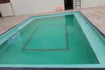 בית מלון כפרי Legal