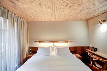 ホテル Van De Vijsel