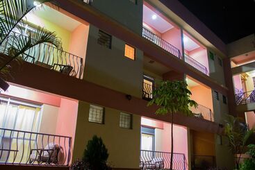 בית מלון כפרי Royal Minni Inn