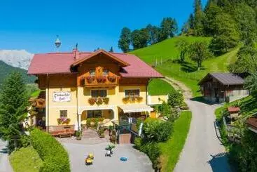 ホテル Eisbacherhof