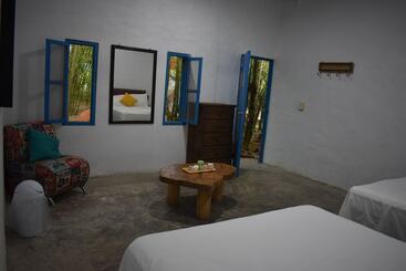 هتل El Huerto Del Bambu