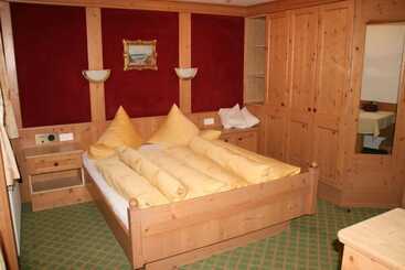 בית מלון כפרי Garni Hainbacherhof