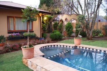 酒店 Hampton House Guest House