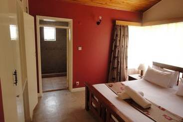 هتل Nakuru Milimani Guest House
