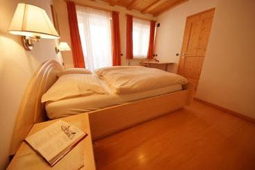 Hotell Residence Villa Toni