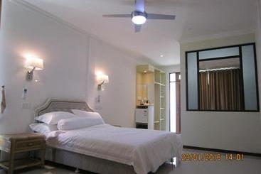 Pensione Nazaki Beach