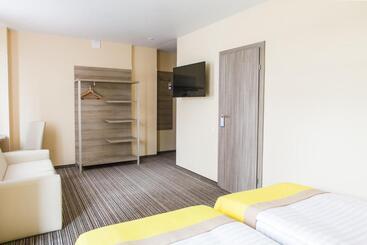 Raziotel Kyiv Yamska