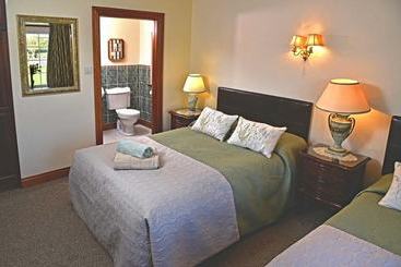 ベッドアンドブレックファースト Elmdale House