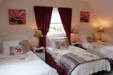 تختخواب و صبحانه Glenmaroon House