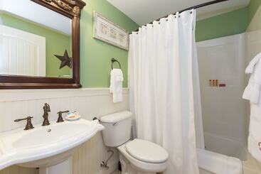 בית מלון כפרי Sheepscot Harbour Village Resort