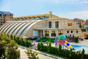 هتل Greencity Resort&residence