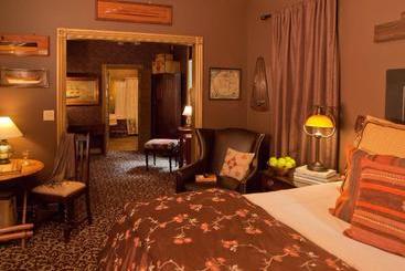 Hotel Peabody House Historic Inn And Cottages