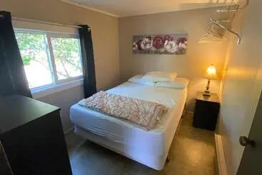 The Maples Cottages In Port Elgin
