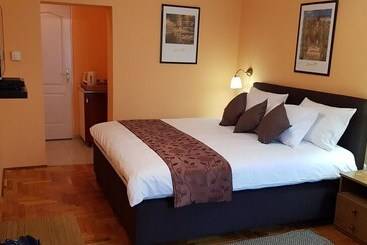 בית מלון כפרי Joy Guesthouse