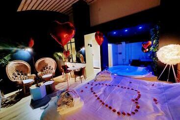 هتل La Parenthèse Envoutée