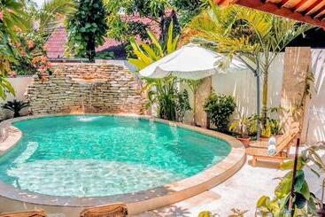 هتل Soraya Yoga Wellness Center