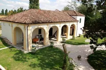 ホテル Villa Pastori