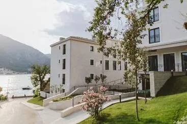 Huma Kotor Bay Hotel And Villas