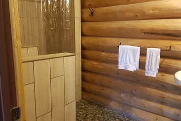 Hotel Rock Lake Lodge