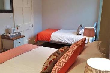 Hotel The Rising Sun Inn