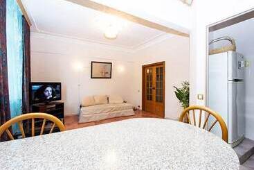 酒店 Apartlux Belorusskaya Suite